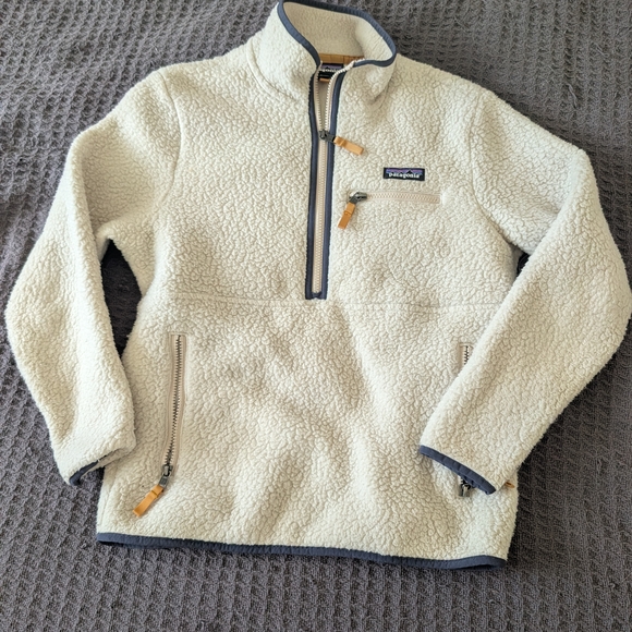 Patagonia Jackets & Blazers - Patagonia Cream Fleece Pullover with Zipper Accents